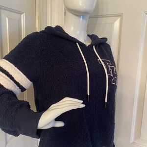Tommy Hilfiger Fuzzy Cropped Navy Hoodie with White Accents NWT size Large